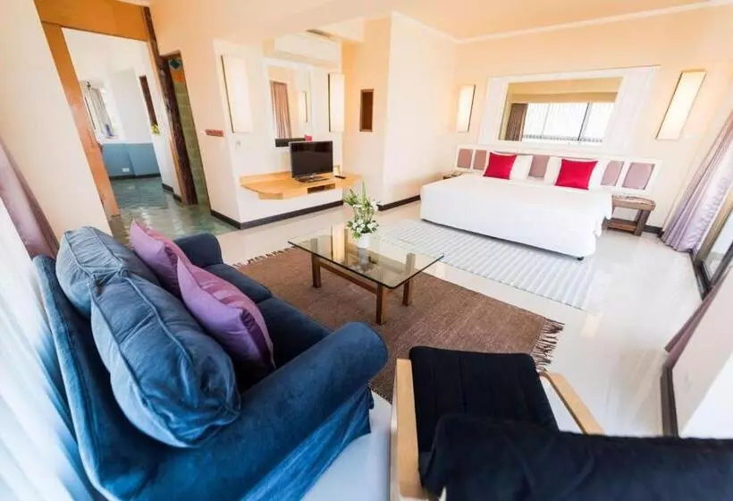سوئیت پریمیوم با چشم‌انداز دریا, Rayong Resort Hotel