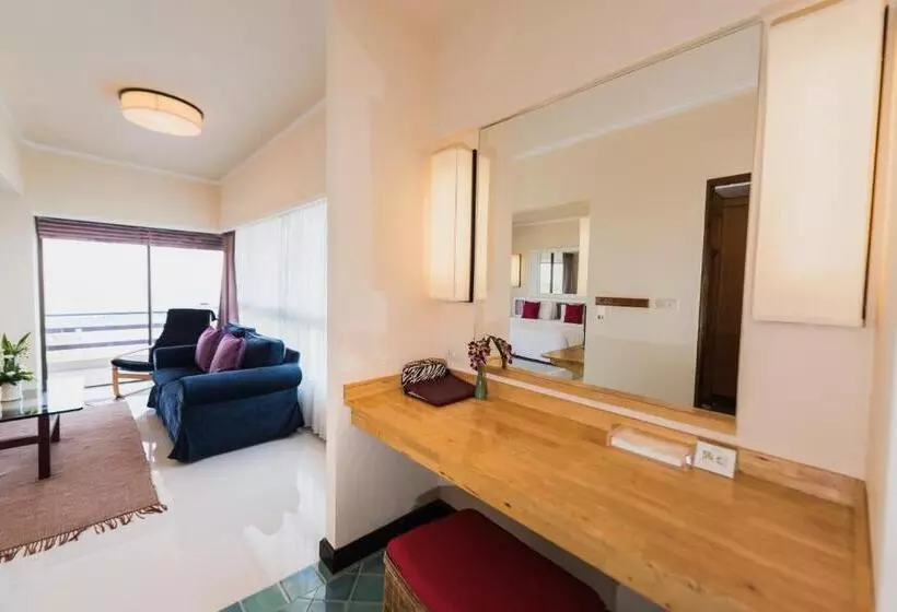 سوئیت پریمیوم با چشم‌انداز دریا, Rayong Resort Hotel
