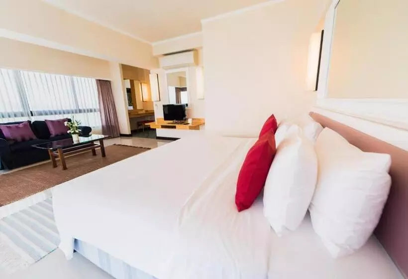 سوئیت پریمیوم با چشم‌انداز دریا, Rayong Resort Hotel