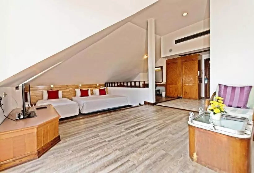 اتاق استاندارد سه نفره, Rayong Resort Hotel