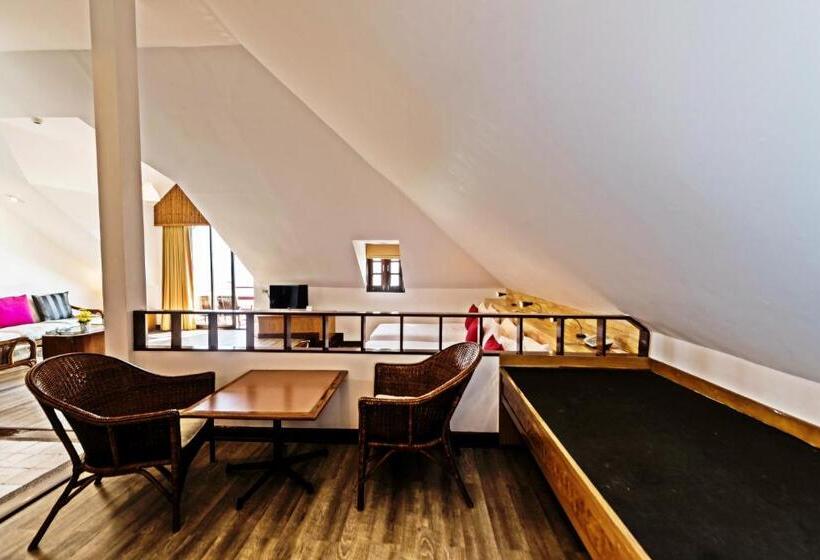 スタンダードトリプルルーム, Rayong Resort Hotel โรงแรมระยองรีสอร์ท