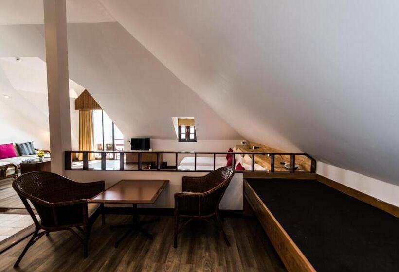 スタンダードトリプルルーム, Rayong Resort Hotel โรงแรมระยองรีสอร์ท