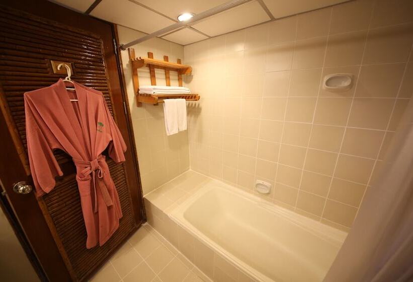 オーシャンビューデラックスルーム, Rayong Resort Hotel โรงแรมระยองรีสอร์ท