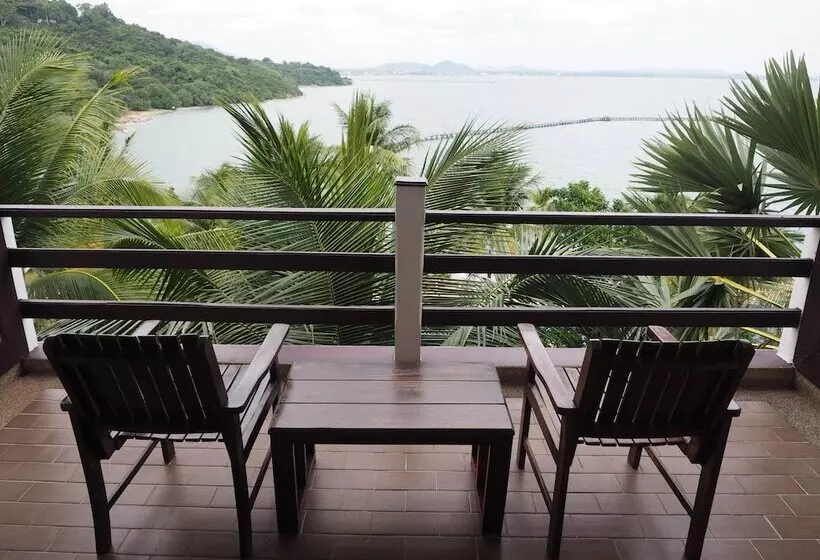 اتاق لوکس با چشم‌انداز دریا, Rayong Resort Hotel