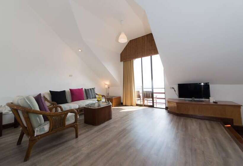 デラックストリプルルーム, Rayong Resort Hotel โรงแรมระยองรีสอร์ท