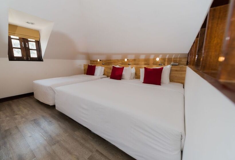 デラックストリプルルーム, Rayong Resort Hotel โรงแรมระยองรีสอร์ท