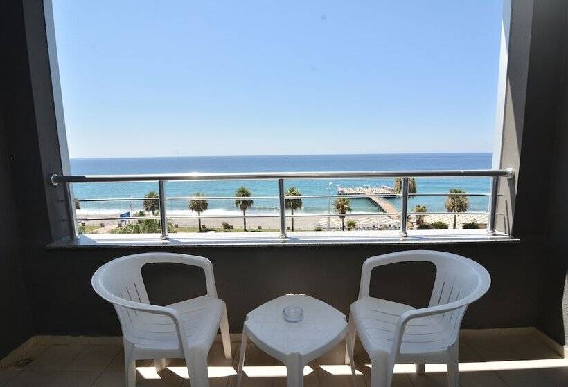 家庭间, Senza Grand Santana