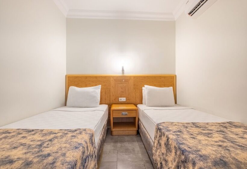 家庭间, Senza Grand Santana