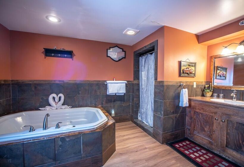 标准间, The Anniversary Inn   Logan