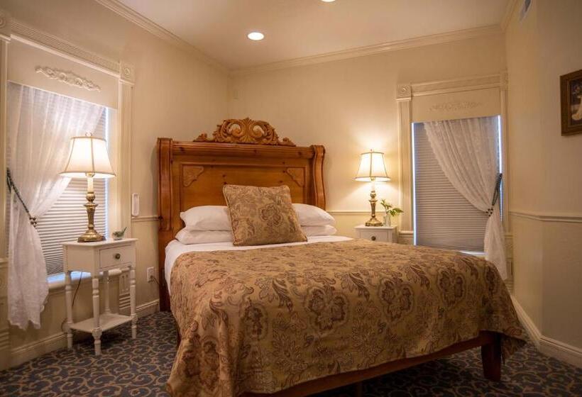 발코니 디럭스 룸, The Anniversary Inn   Logan