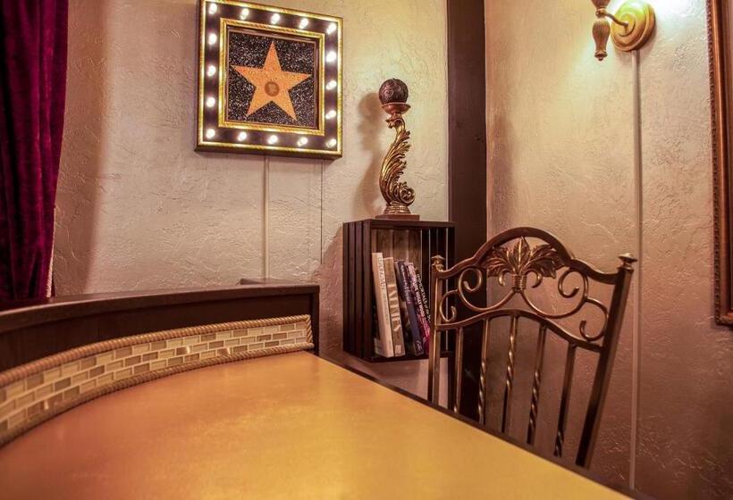 디럭스 전망 룸, The Anniversary Inn   Logan