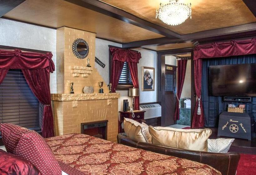 Номер Deluxe с Видом, The Anniversary Inn   Logan