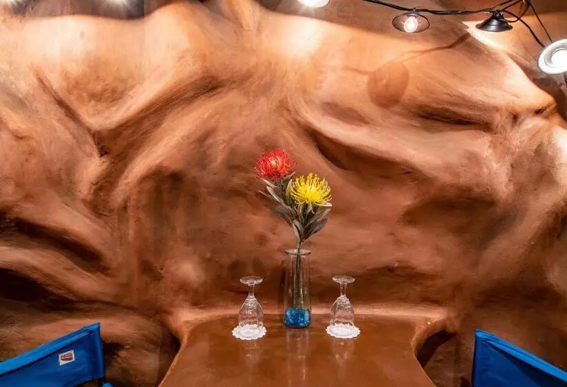 キングサイズベッドのデラックスルーム, The Anniversary Inn   Logan