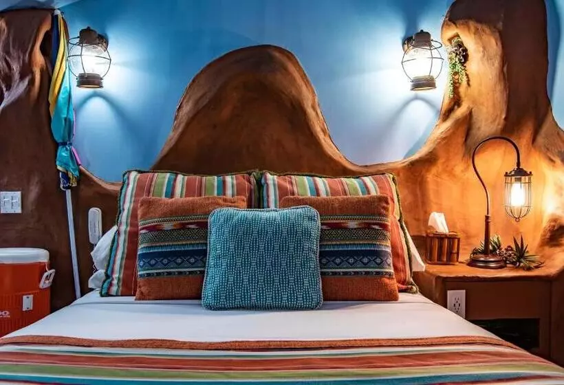キングサイズベッドのデラックスルーム, The Anniversary Inn   Logan