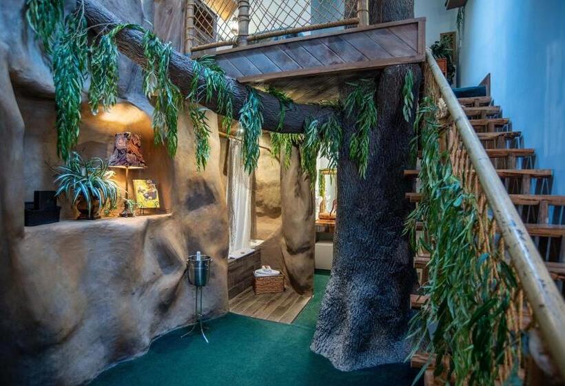 스탠다드 발코니 룸, The Anniversary Inn   Logan