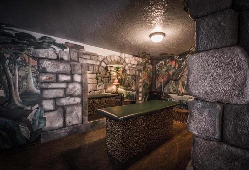 스탠다드 룸 호수 전망, The Anniversary Inn   Logan