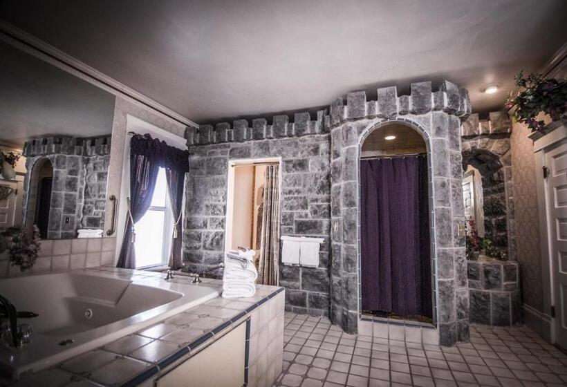 스탠다드 테라스 룸, The Anniversary Inn   Logan