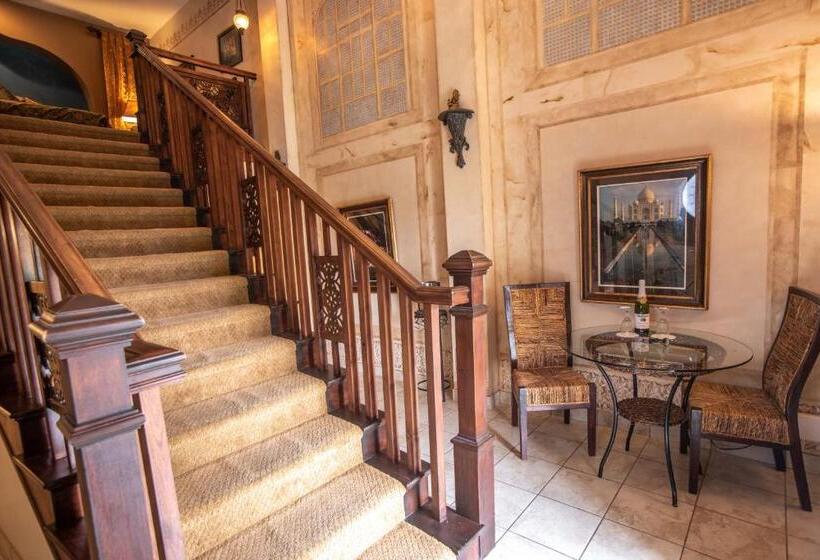 高级大房间, The Anniversary Inn   Logan