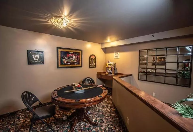 スーペリアールーム, The Anniversary Inn   Logan