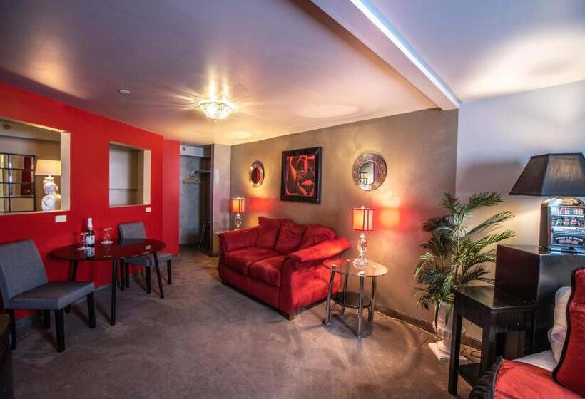 高级大房间, The Anniversary Inn   Logan