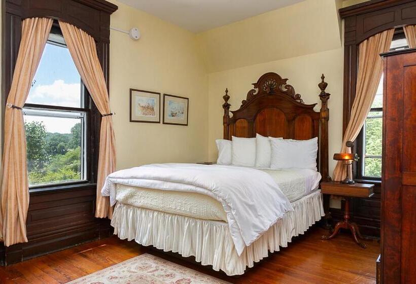 스탠다드 룸, Cedar Crest Inn