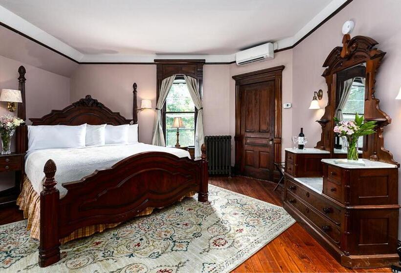 クイーンサイズベッドのスタンダードルーム, Cedar Crest Inn