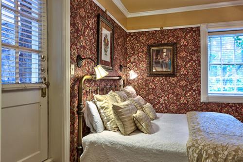 스위트, Cedar Crest Inn