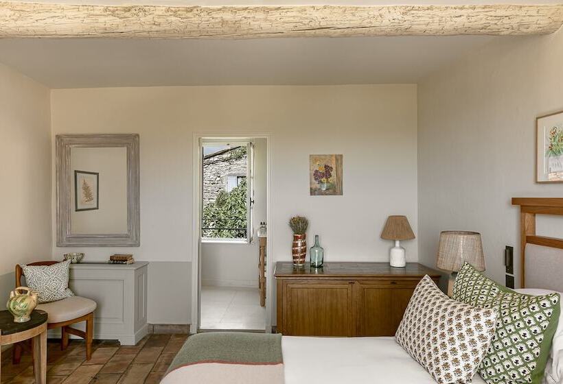 غرفة سوبيريور, Crillon Le Brave