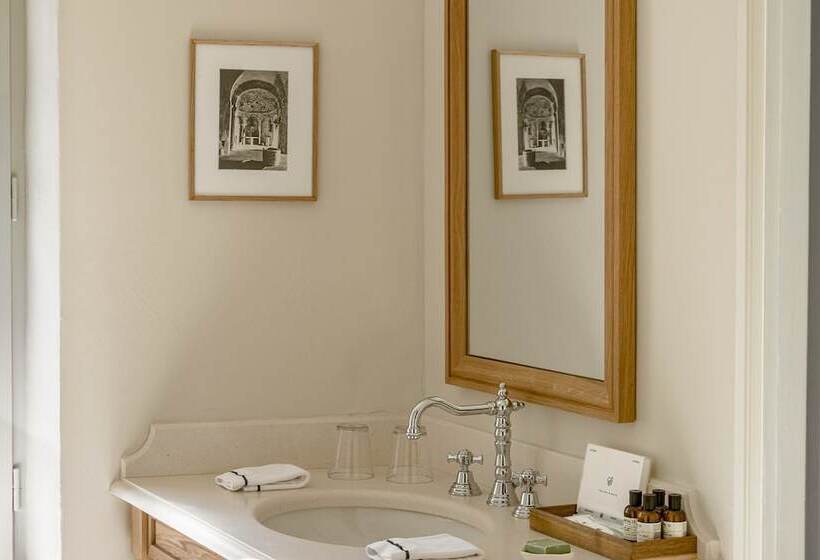 غرفة سوبيريور, Crillon Le Brave