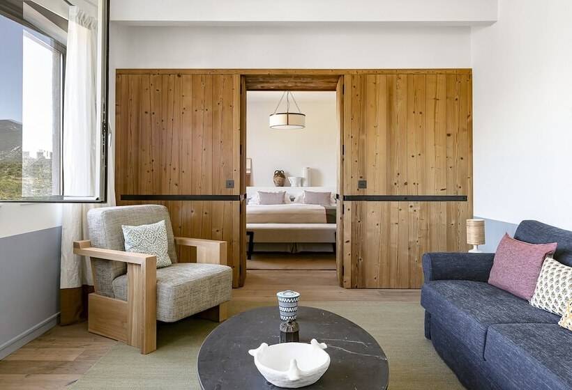 جناح ديلوكس, Crillon Le Brave