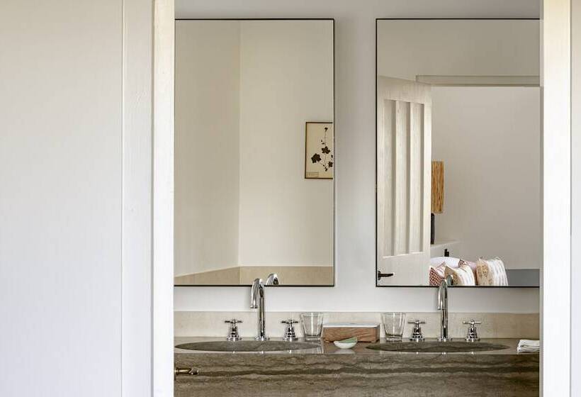 جناح ديلوكس, Crillon Le Brave