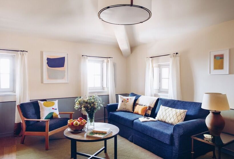 جناح ديلوكس, Crillon Le Brave