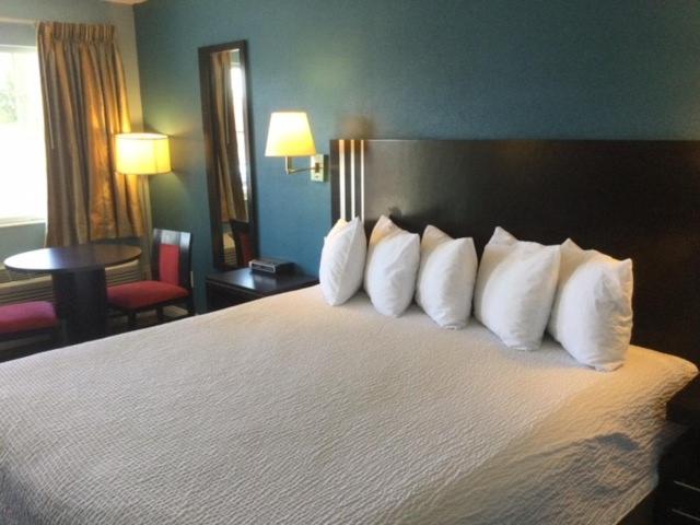 キングサイズベッドのデラックススイート, Days Inn By Wyndham Carson City