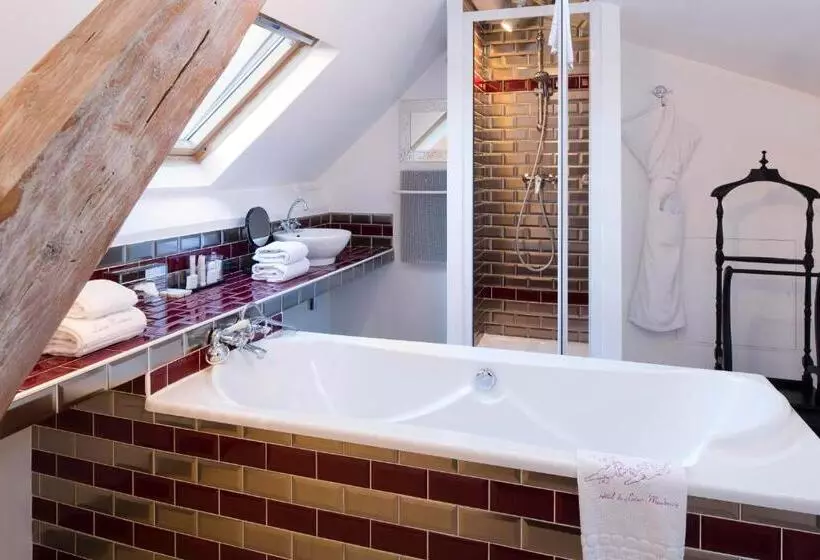 اتاق پریمیوم چهارنفره, & Spa De Latour Maubourg