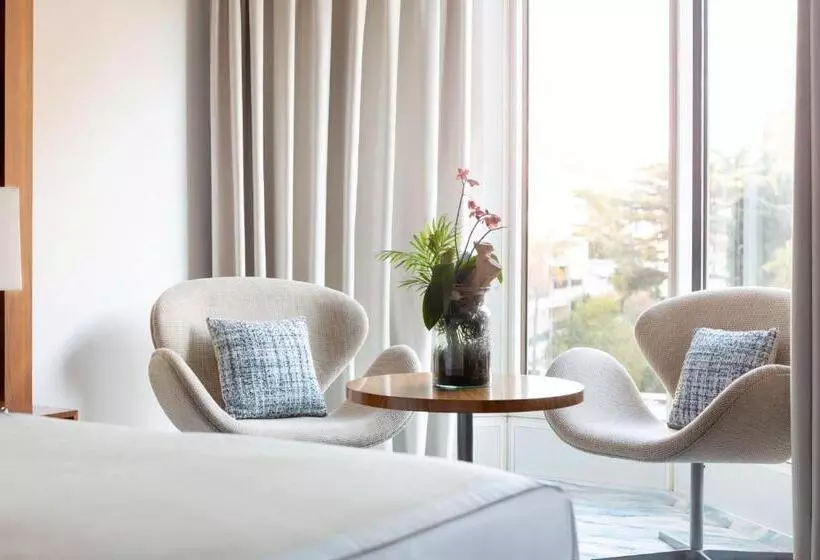 片側に海が見えるデラックスルーム, Jw Marriott Cannes