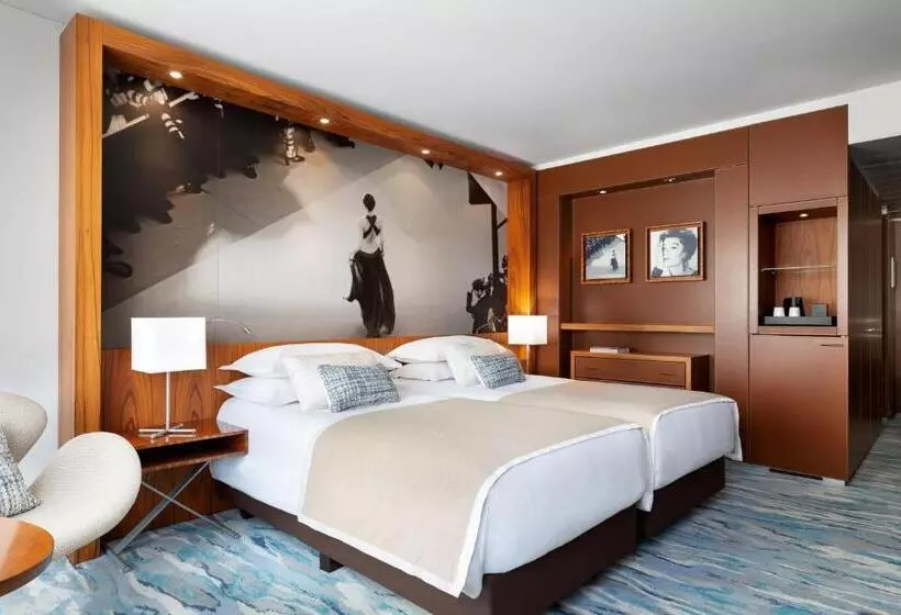 片側に海が見えるデラックスルーム, Jw Marriott Cannes