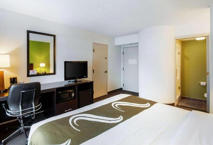 غرفة قياسية سرير كينج, Quality Inn