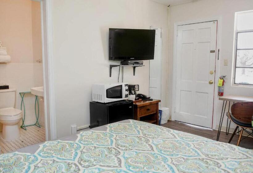 غرفة قياسية, The Sunset Motel