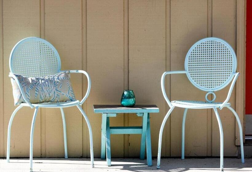 إستوديو قياسى, The Sunset Motel