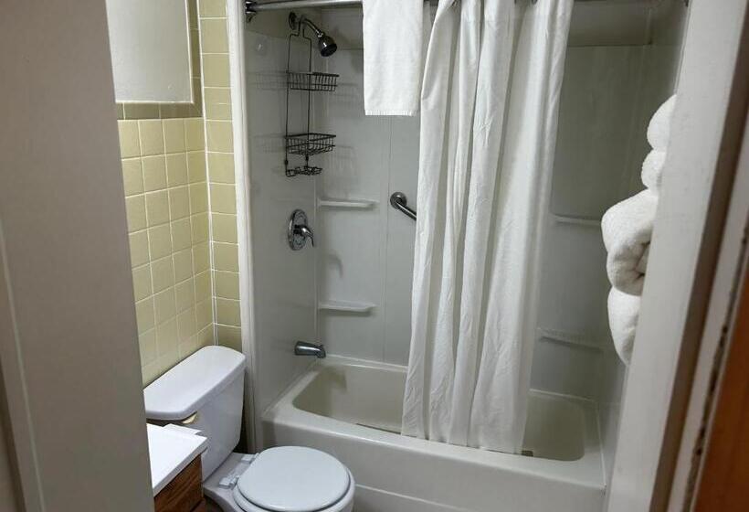 جناح سرير كينج, The Sunset Motel