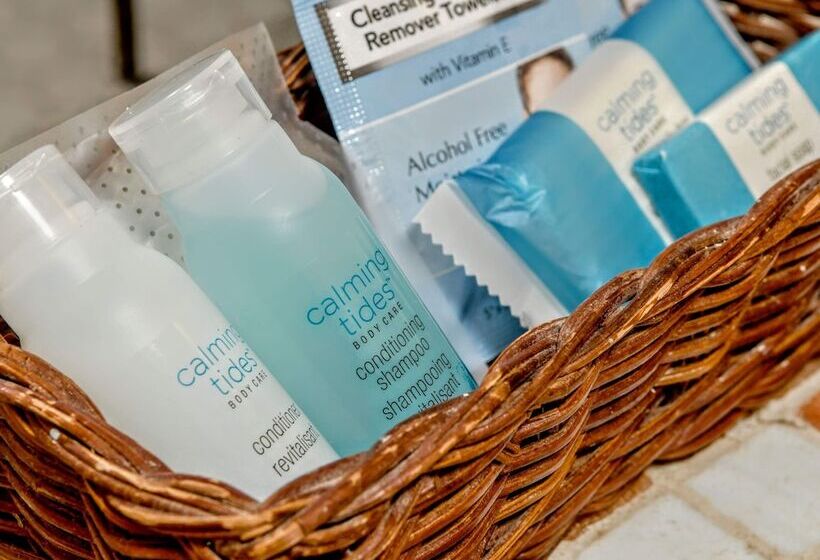 غرفة سوبيريور رباعية, The Sunset Motel