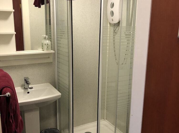 اتاق استاندارد چهار تخته, Don Valley Hotel Sheffield Arena