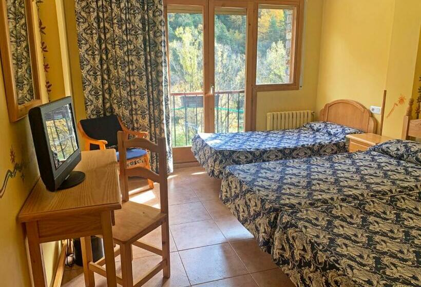 اتاق ساده سه نفره, Antic