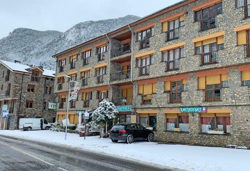 اتاق ساده سه نفره, Antic