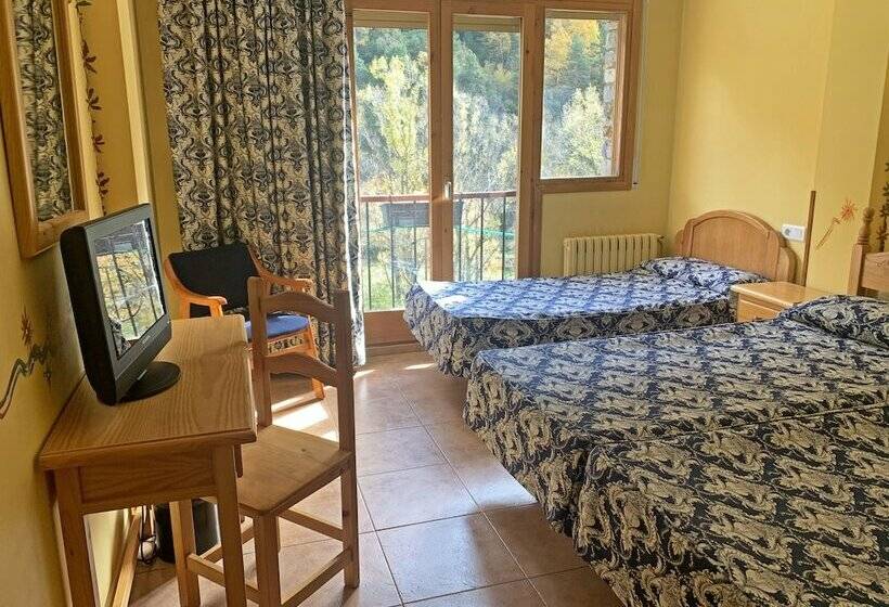 اتاق استاندارد سه نفره, Antic