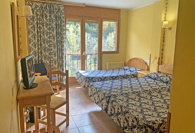 اتاق استاندارد سه نفره, Antic