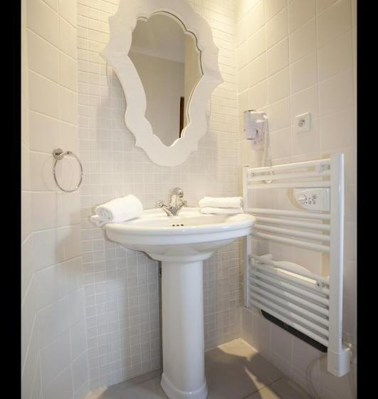 Четырехместный Номер Стандарт, The Originals Boutique, Hôtel La Ferme Du Pape, Eguisheim