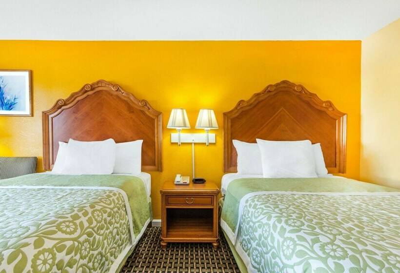 غرفه قياسيه سريرين مزدوجين, Days Inn By Wyndham Jacksonville
