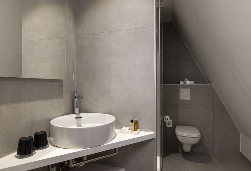 스탠다드 룸, Du Dragon