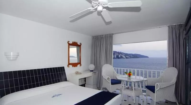 Standard Studio, Elcano